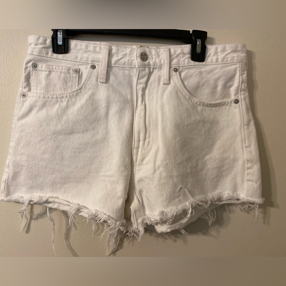 Madewell Raw Edge‎ Relaxed White Denim Shorts Women Size 29 Button Closure